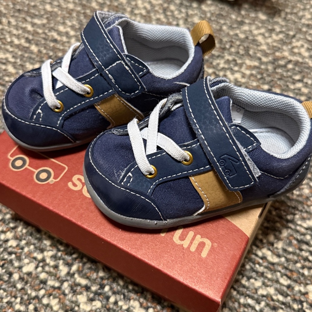 See Kai Run Kids Shoes size 5 baby